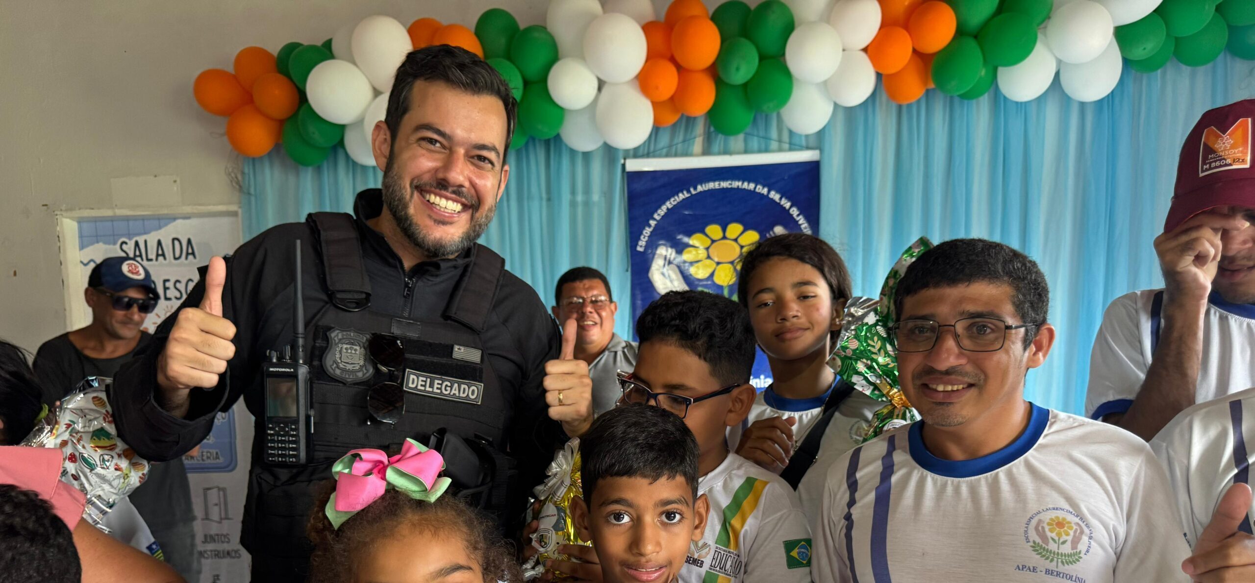 SSP-PI realiza entrega de ovos de Páscoa para crianças e jovens da APAE de Bertolínia