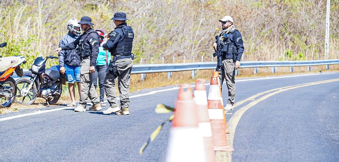 Fiscalizações no trânsito resultam em 695 prisões, 115 veículos apreendidos e 102 celulares recuperados