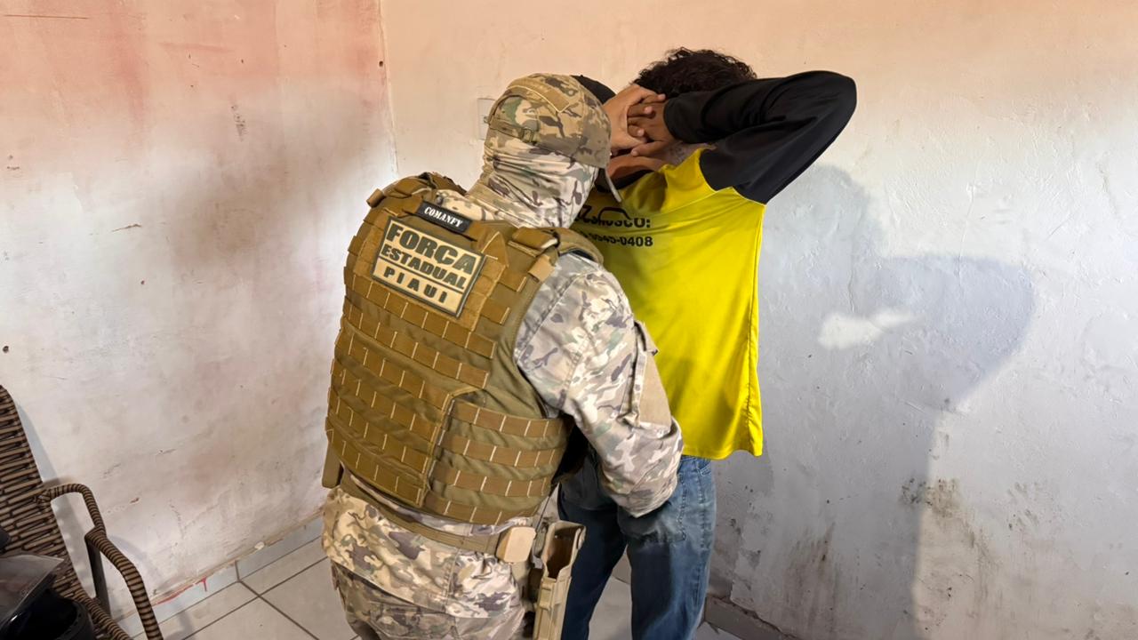 SSP cumpre mandados contra investigados por pichações em casas, prédios públicos e monumentos históricos de Parnaíba